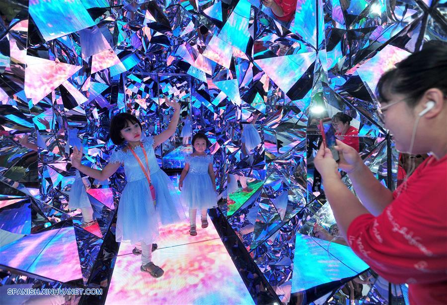 CHINA-HUBEI-MUSEO-ARTE FOTOGRAFICO