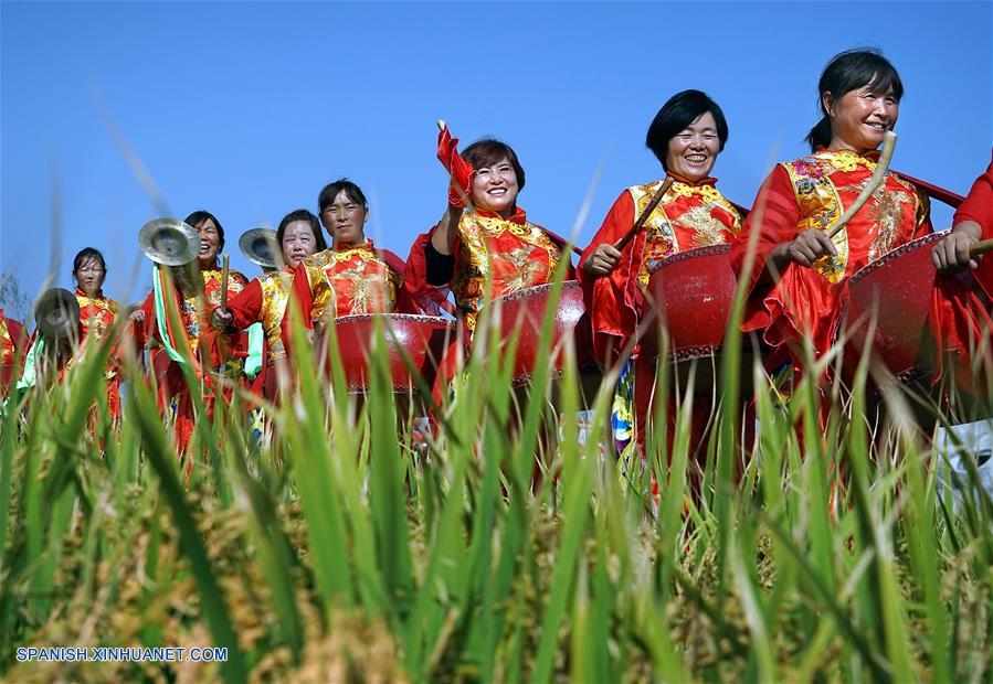 CHINA-YUANYANG-FESTIVAL DE LA COSECHA