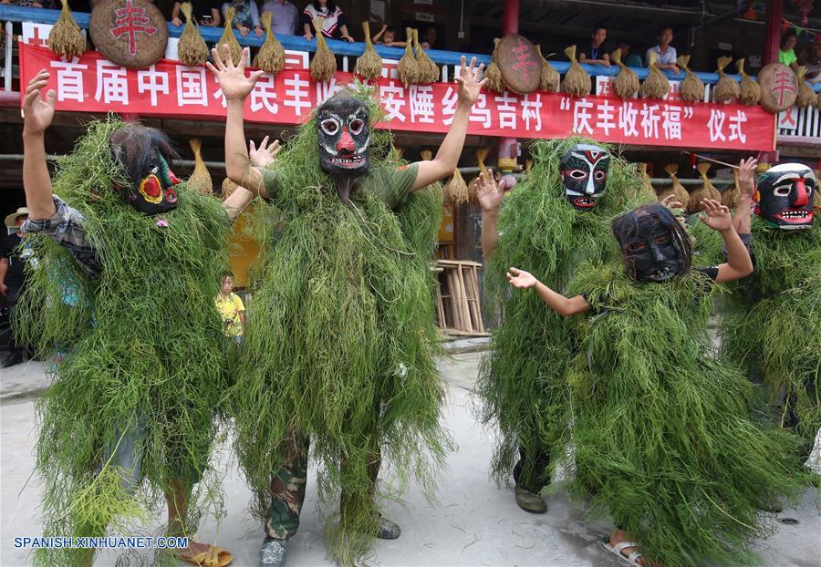 CHINA-RONGSHUI-FESTIVAL DE LA COSECHA
