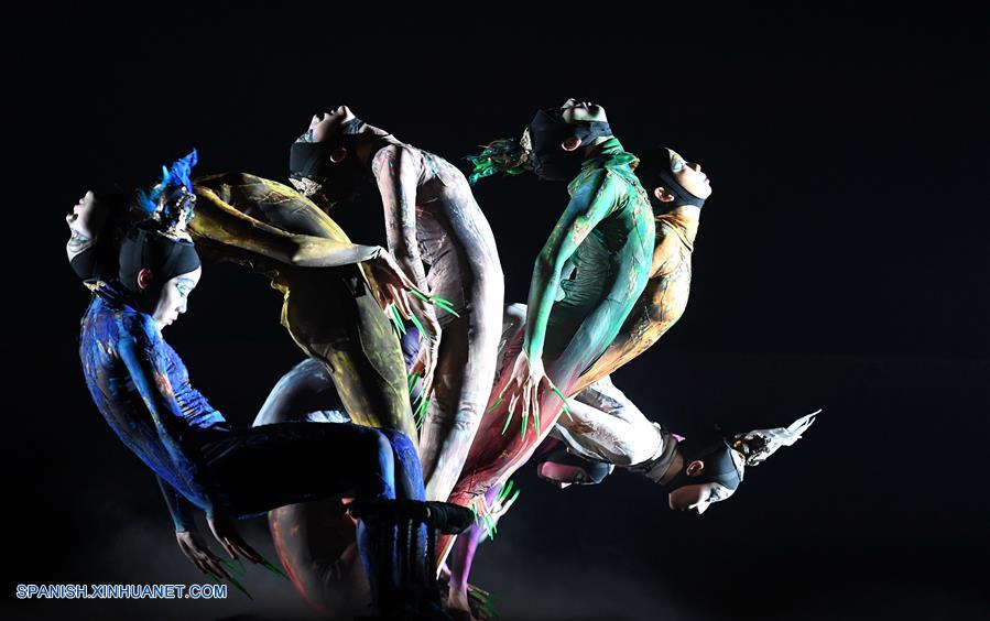 CHINA-YUNNAN-ESPECTACULO DE DANZA-YANG LIPING