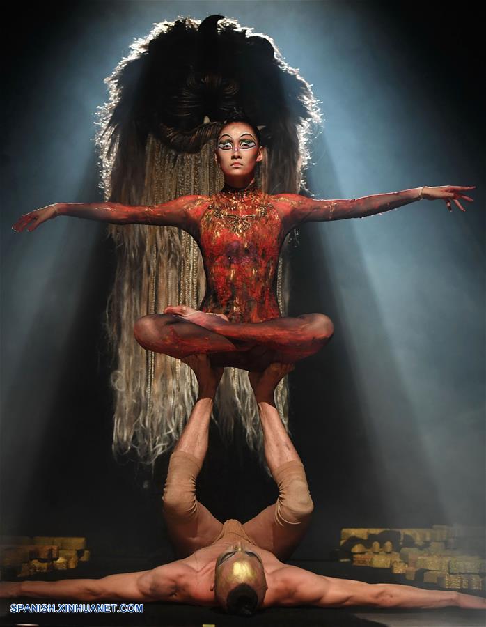 CHINA-YUNNAN-ESPECTACULO DE DANZA-YANG LIPING