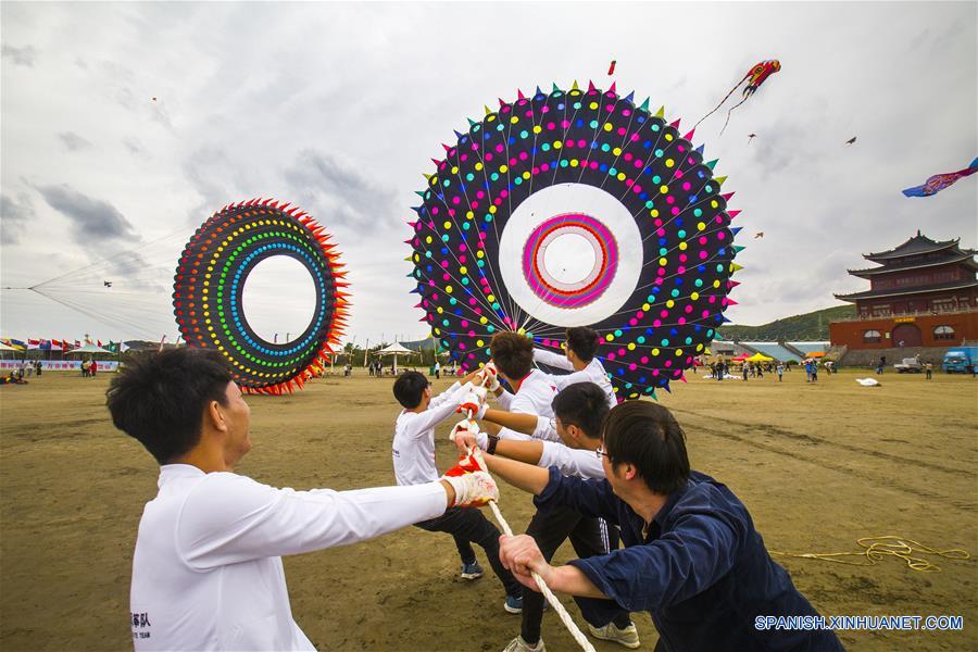 CHINA-ZHOUSHAN-VOLAR COMETAS