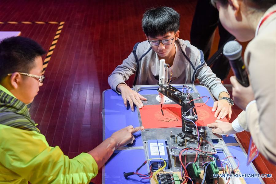 CHINA-ANHUI-CONCURSO-ROBOGAME
