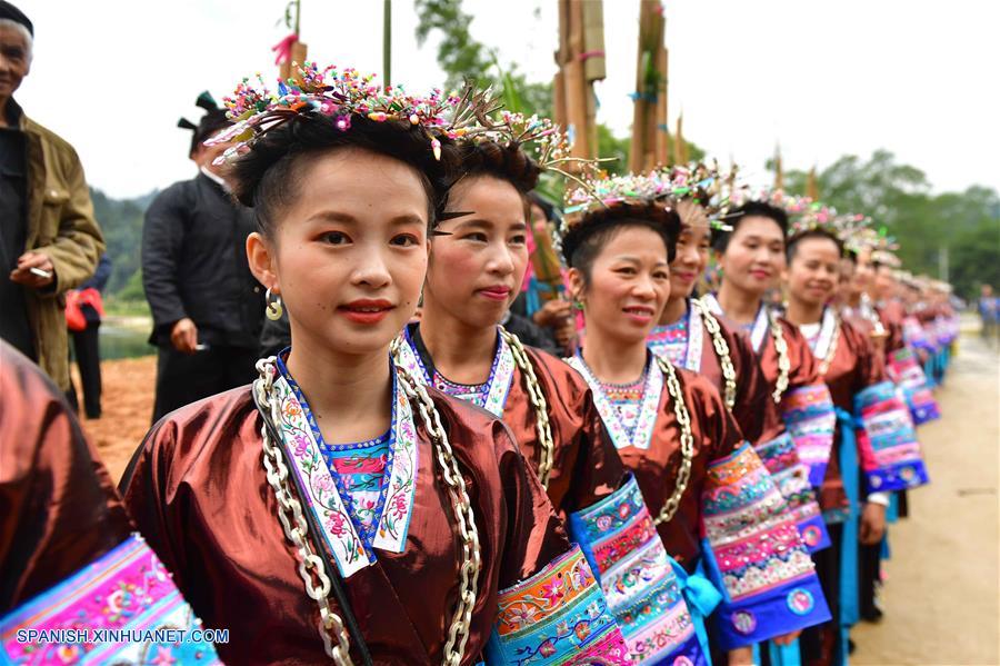 CHINA-GUANGXI-FESTIVAL DE LA COSECHA-CELEBRACION 