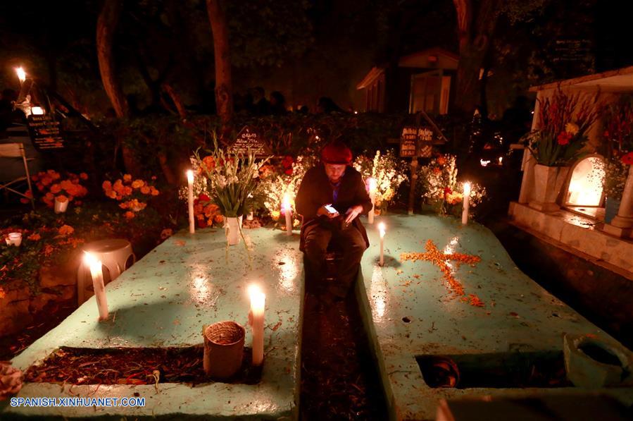 MEXICO-CIUDAD DE MEXICO-DIA DE MUERTOS