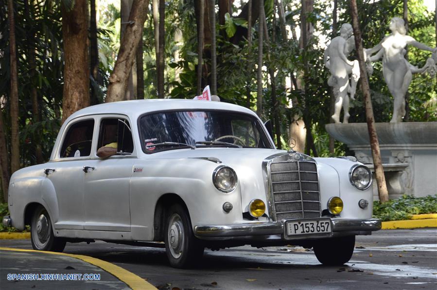 CUBA-HABANA-AUTOMOVILES CLASICOS