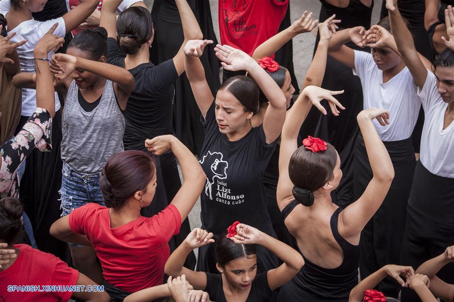 CUBA-HABANA-DANZA
