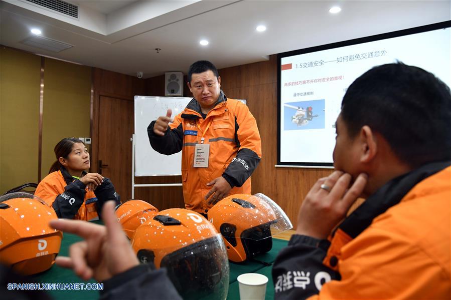 CHINA-SHANDONG-EMPLEO-DISCAPACIDAD AUDITIVA-SERIE