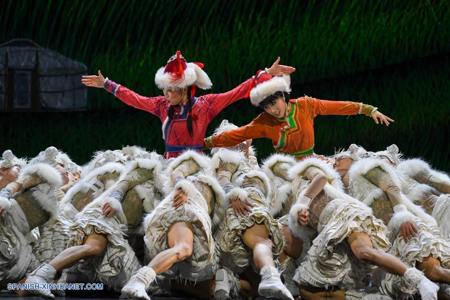 CHINA-HOHHOT-ARTE-DRAMA DE DANZA-ESPECTACULO