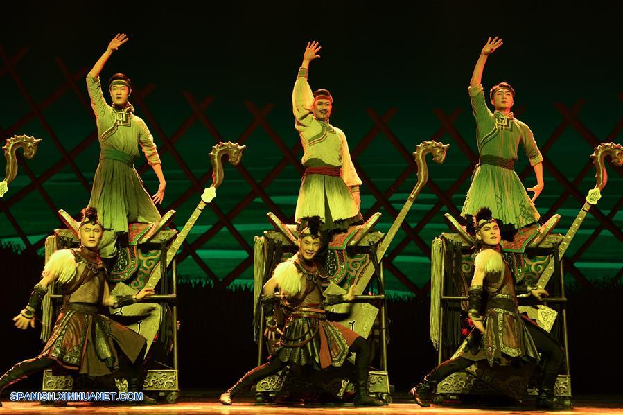 CHINA-HOHHOT-ARTE-DRAMA DE DANZA-ESPECTACULO