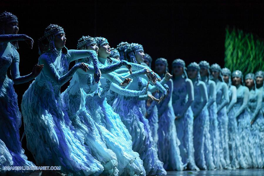 CHINA-HOHHOT-ARTE-DRAMA DE DANZA-ESPECTACULO