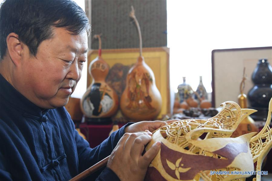 CHINA-LIAONING-ARTESANIA DE CALABAZA