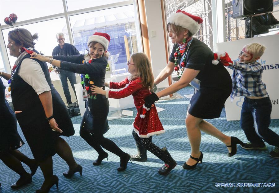 CANADA-VANCOUVER-NIÑOS ENFERMOS-SANTA CLAUS