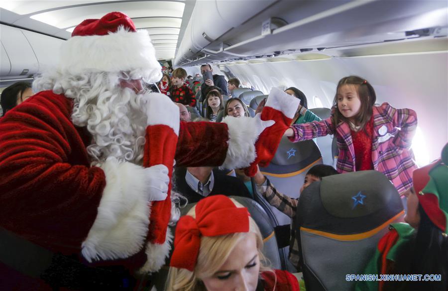 CANADA-VANCOUVER-NIÑOS ENFERMOS-SANTA CLAUS