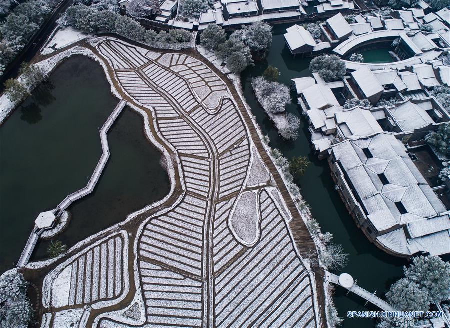 CHINA-ZHEJIANG-NIEVE-PAISAJE