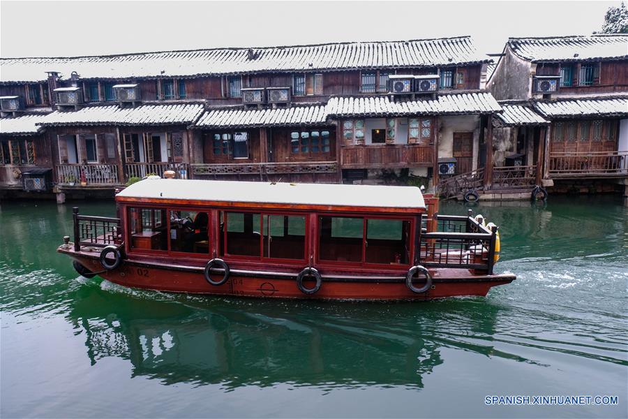 CHINA-ZHEJIANG-NIEVE-PAISAJE