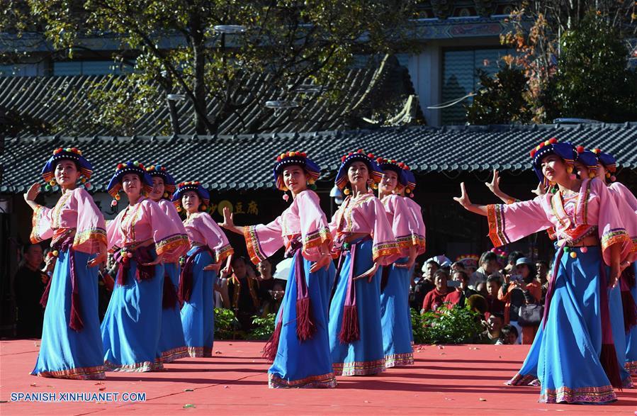 CHINA-YUNNAN-GRUPO ETNICO YI-AÑO NUEVO