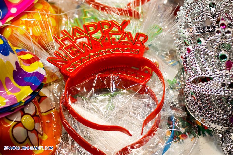 MEXICO-CIUDAD DE MEXICO-AÑO NUEVO-FESTEJO