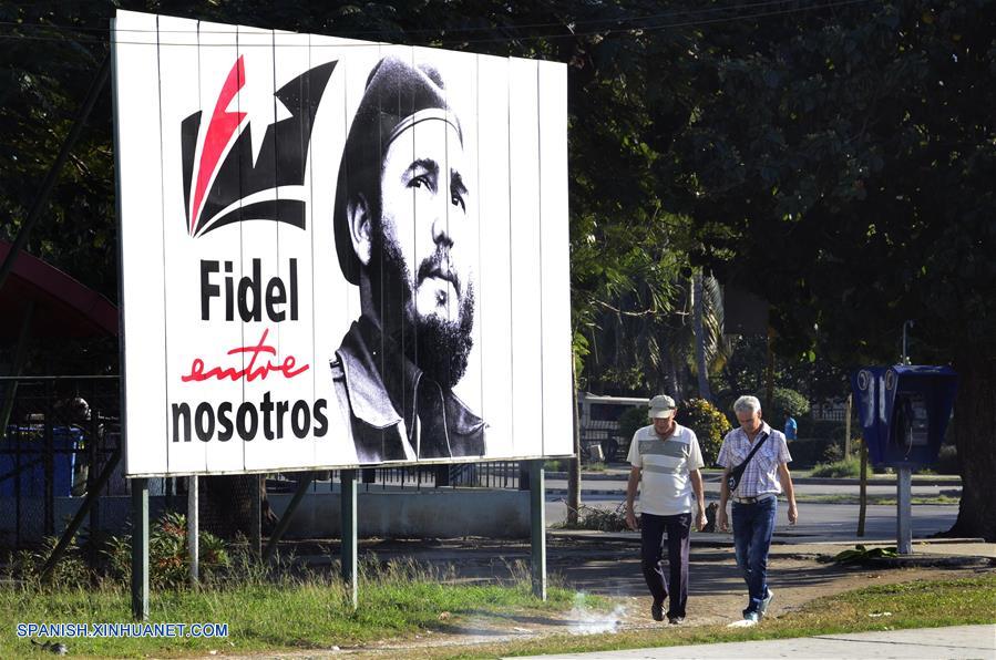 CUBA-HABANA-CARTELES-REVOLUCION-SERIE
