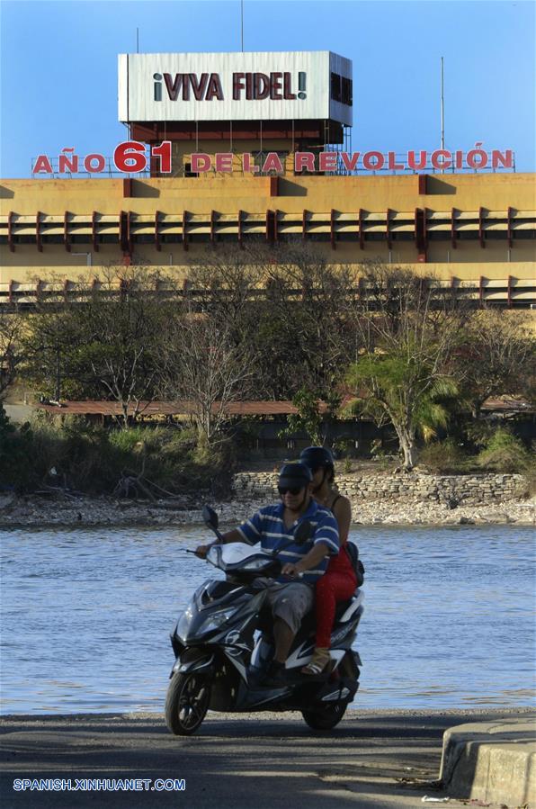 CUBA-HABANA-CARTELES-REVOLUCION-SERIE