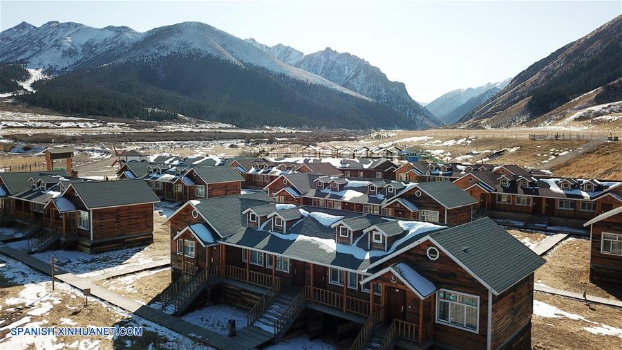 CHINA-GANSU-RANCHO SHANDAN-CABALLOS-SERIE