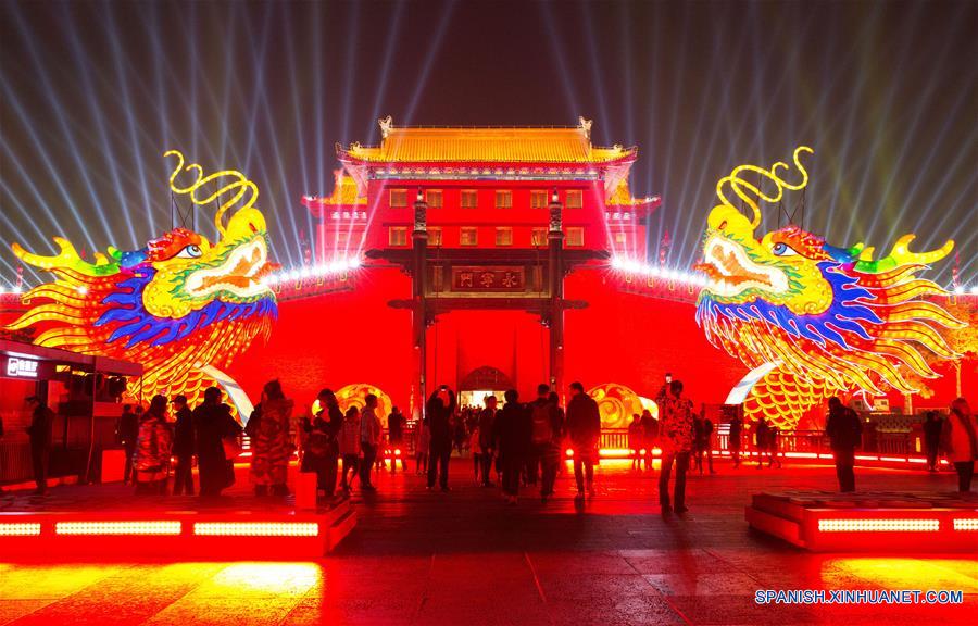 CHINA-SHAANXI-VISTA NOCTURNA