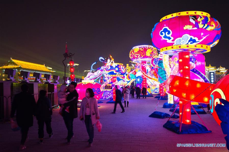 CHINA-SHAANXI-VISTA NOCTURNA