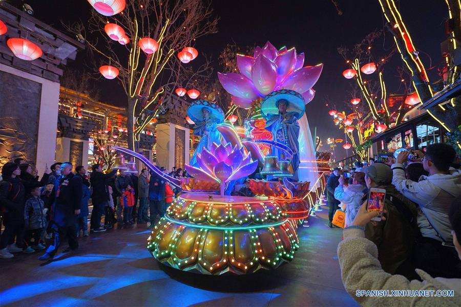 CHINA-SHAANXI-VISTA NOCTURNA