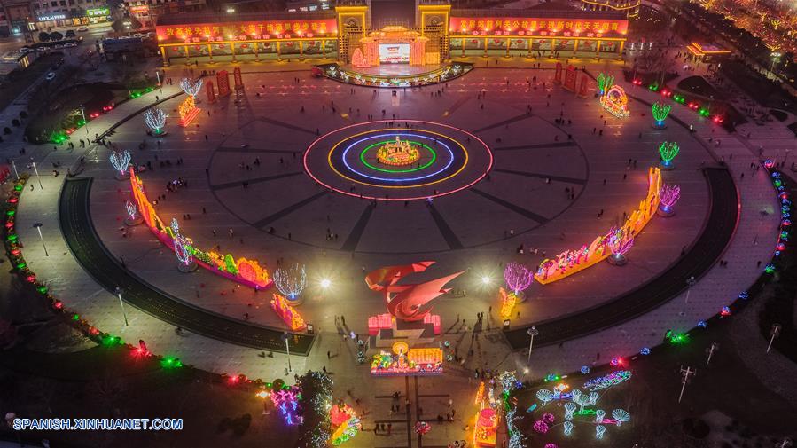 CHINA-SHANXI-FESTIVAL DE PRIMAVERA-VISTA NOCTURNA