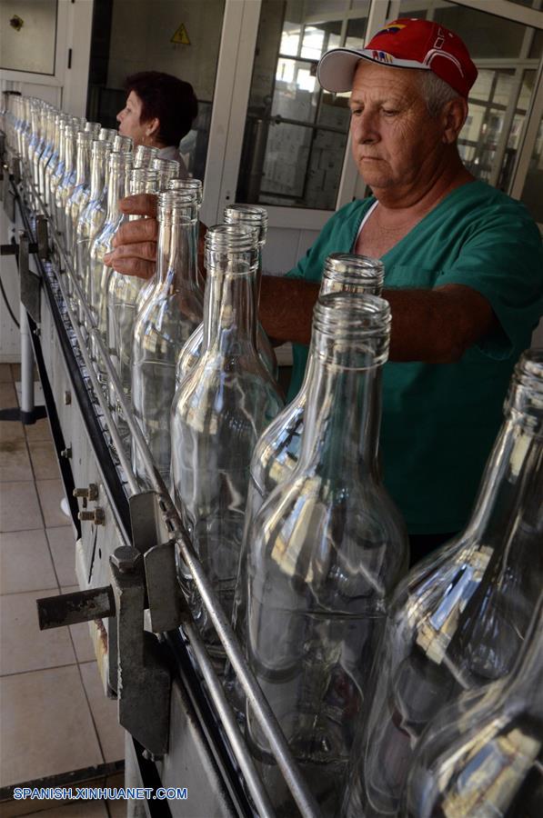 CUBA-VILLA CLARA-RON CUBAY-SERIE