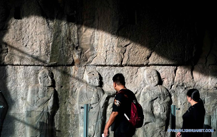 CHINA-HENAN-GRUTAS DE LONGMEN