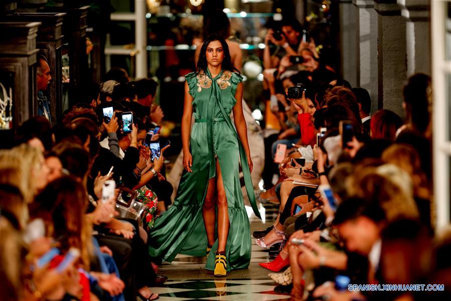 MEXICO-CIUDAD DE MEXICO-SEMANA MODA-SANDRA WEIL