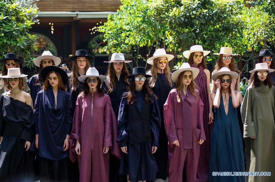 MEXICO-CIUDAD DE MEXICO-SEMANA MODA-JULIA Y RENATA