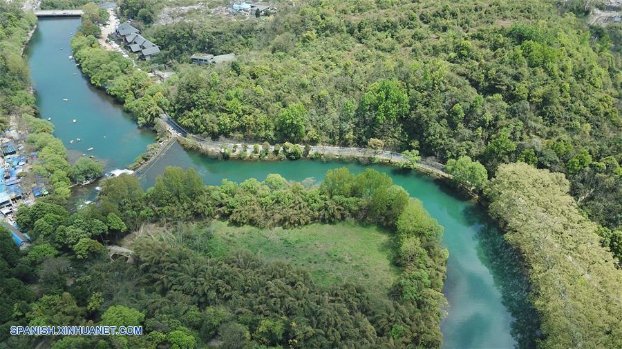 CHINA-GUIZHOU-PRIMAVERA-PARQUE DE HUMEDAL