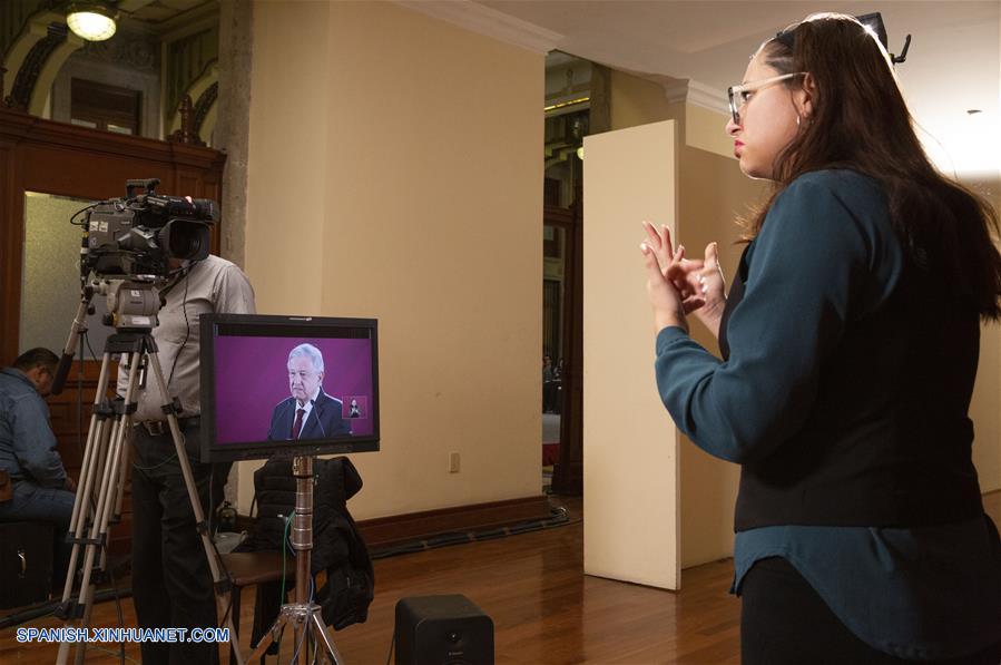 MEXICO-CIUDAD DE MEXICO-LENGUAJE DE SE&Ntilde;AS-SERIE