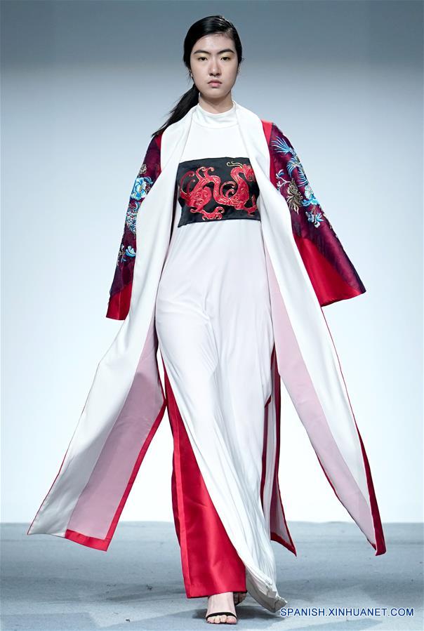 CHINA-SHANGHAI-DESFILE DE DISE&Ntilde;O DE MODA