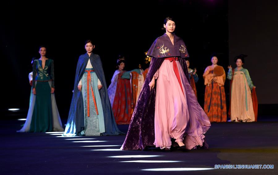 CHINA-XI'AN-FASHION WEEK (CN)