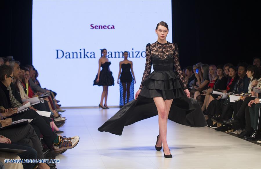 CANADA-TORONTO-DESFILE DE MODAS