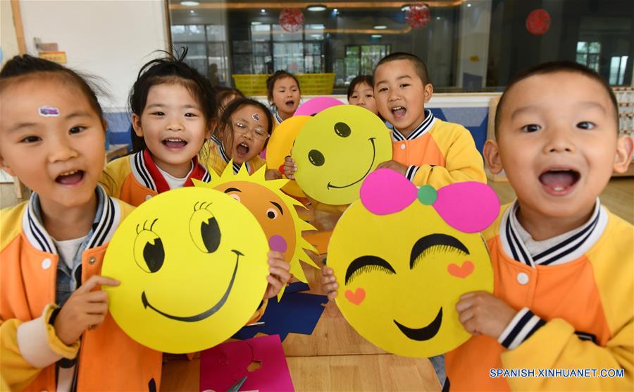 CHINA-HUBEI-DIA MUNDIAL DE LA SONRISA