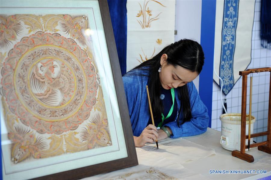 CHINA-GUIZHOU-PINTURA-SERIE