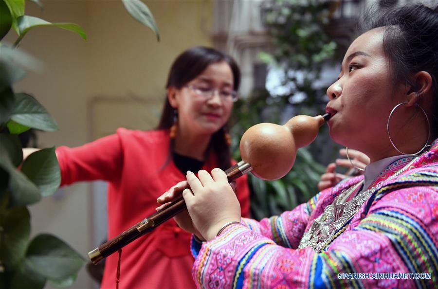 CHINA-YUNNAN-INSTRUMENTO MUSICAL-HULUSI 
