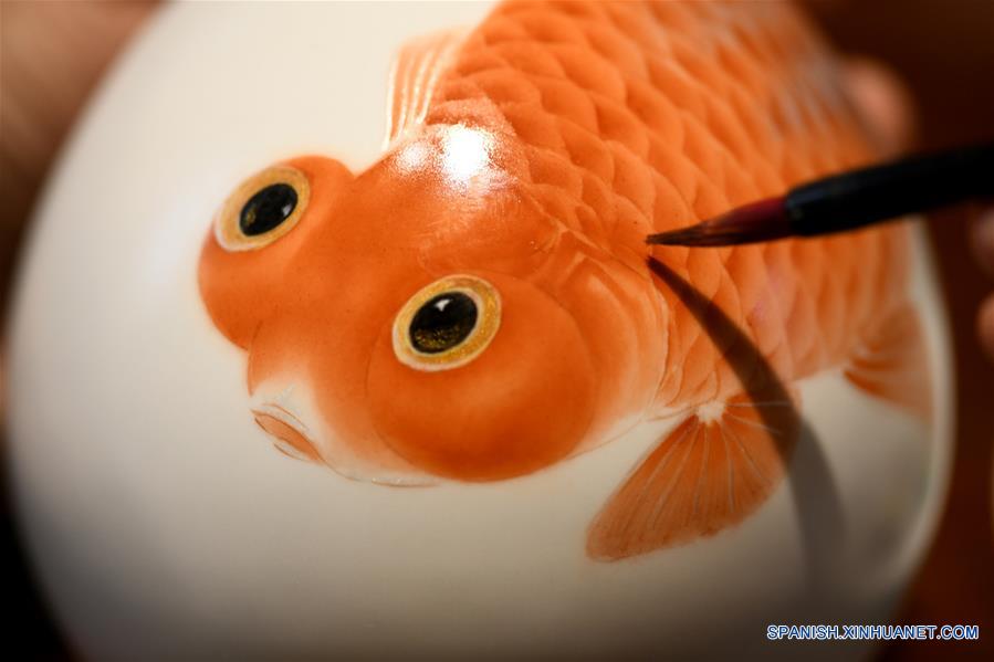 CHINA-HEBEI-PINTURA EN CERAMICA