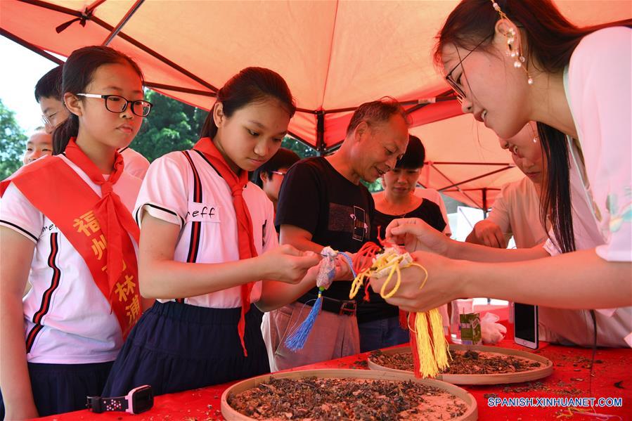 CHINA-FUJIAN-FESTIVAL DEL BOTE DEL DRAGON-CELEBRACION 