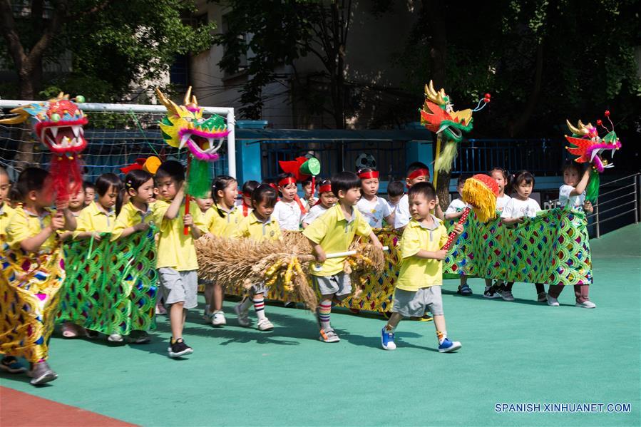 CHINA-ZHEJIANG-FESTIVAL DEL BOTE DEL DRAGON-CELEBRACION 