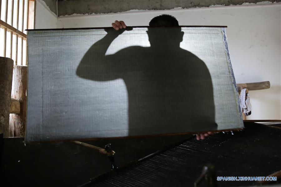 CHINA-HUNAN-FABRICACION DE PAPEL-SERIE