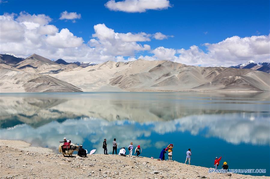 CHINA-XINJIANG-LAGO BAISHA-PAISAJE