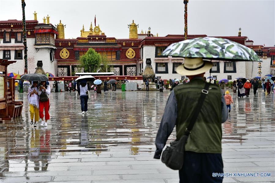 CHINA-LHASA-LLUVIA