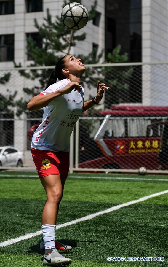 CHINA-JILIN-FUTBOLISTA BRASILEÑA  