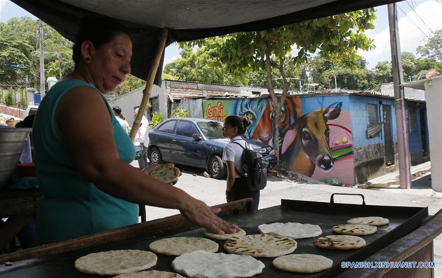 EL SALVADOR-SAN SALVADOR-GRAFITI