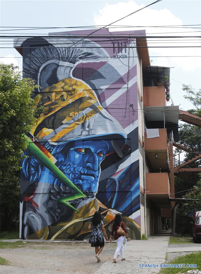 EL SALVADOR-SAN SALVADOR-GRAFITI